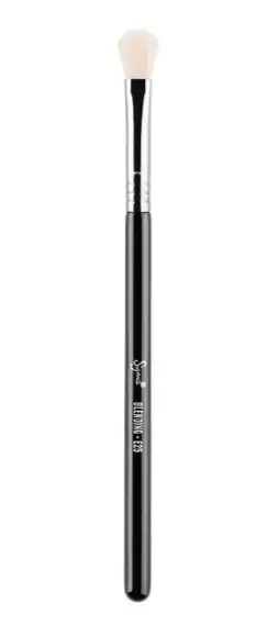 Sigma E24 Eye shadow brush