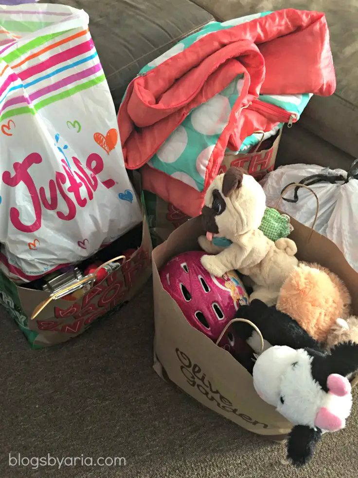 decluttered kids room goodwill bags