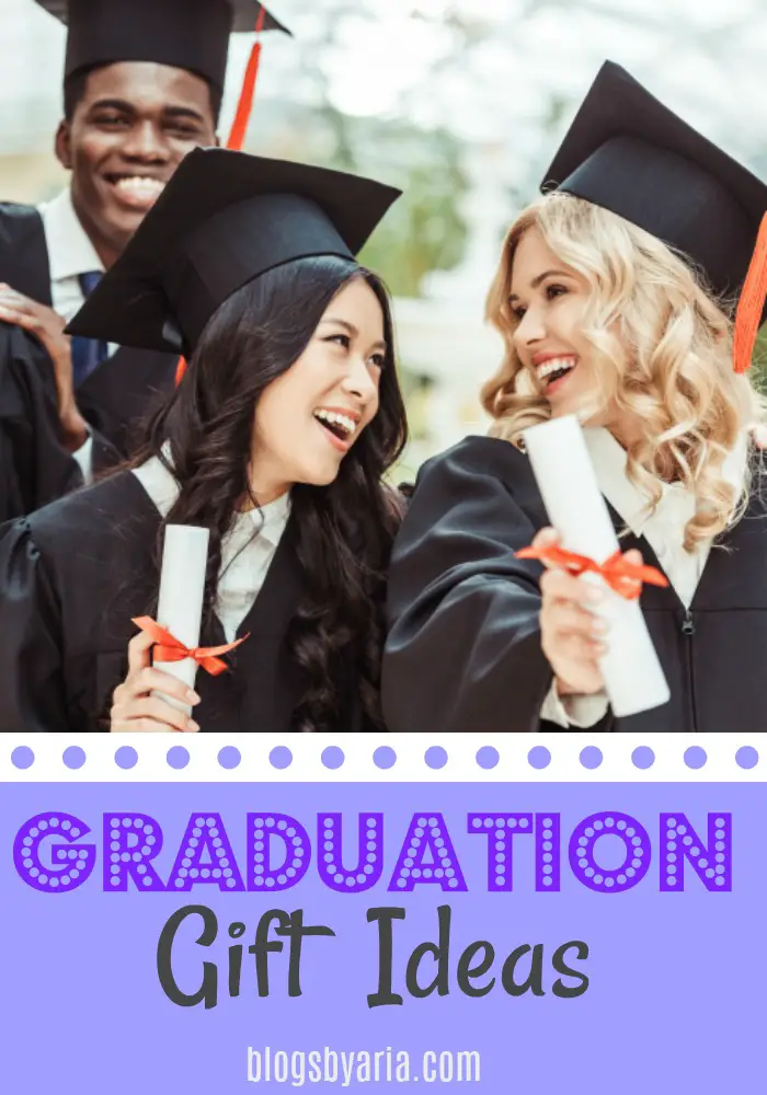 Graduation gift ideas for high school and college graduates! #giftideas #giftguide #graduation #graduationideas #graduationgift