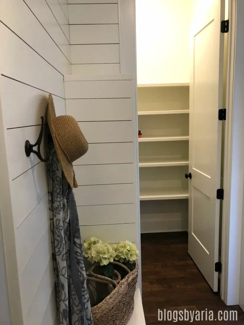 mud room area leads to walk-in pantry