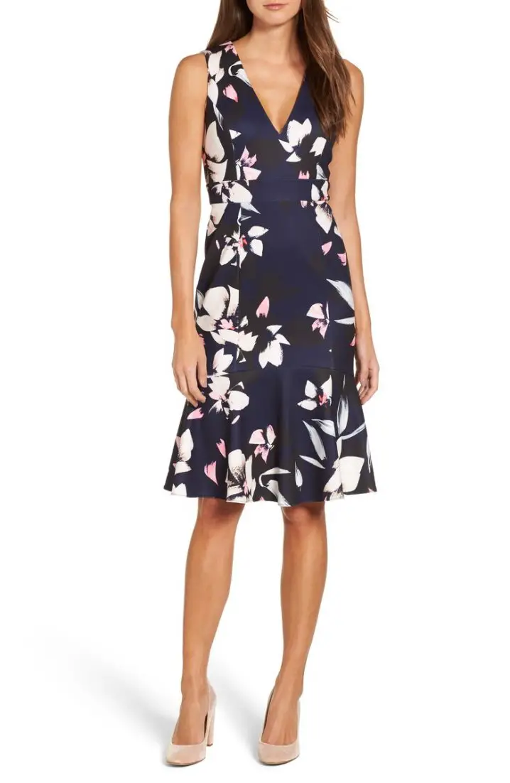 VINCE CAMUTO STRETCH FIT AND FLARE DRESS 