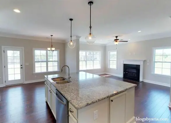 eat in kitchen open to family room