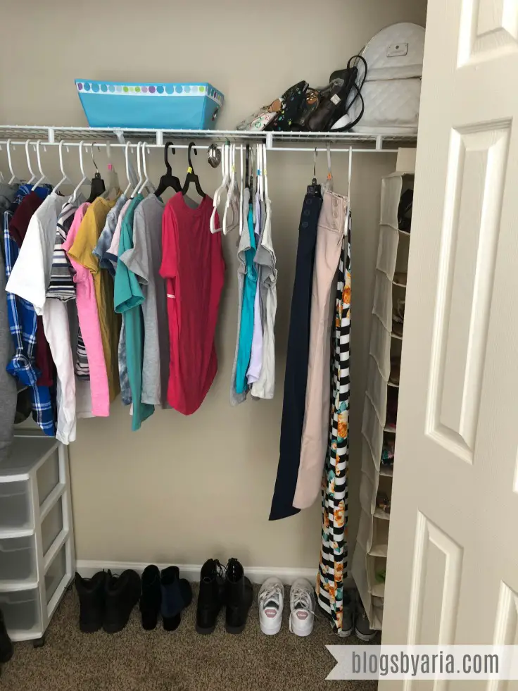 Organized Tween Closet and Fashion on the Side