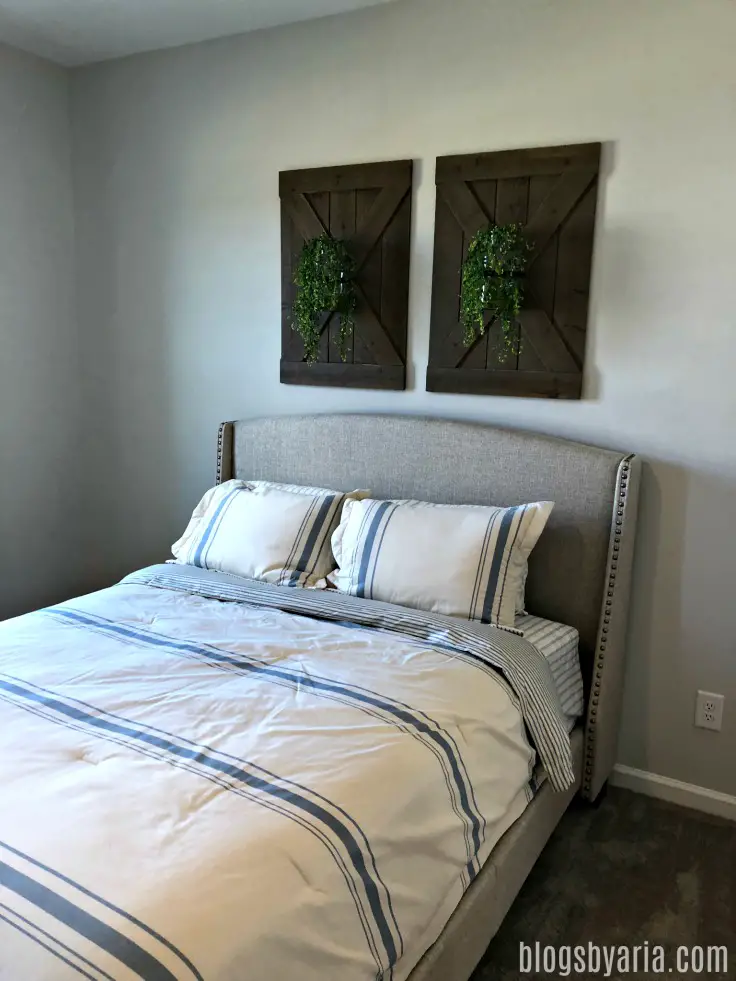 farmhouse bedroom decor