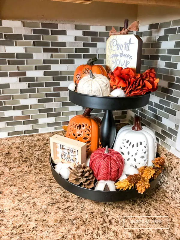 side view fall tiered tray