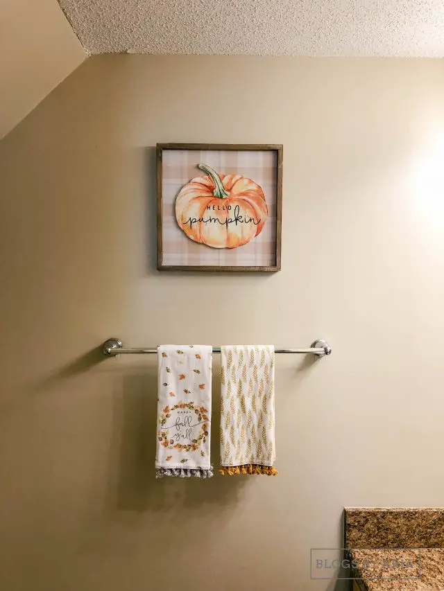 fall in the powder room