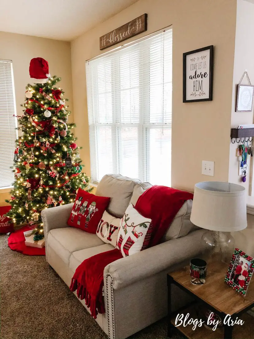 holiday living room decor