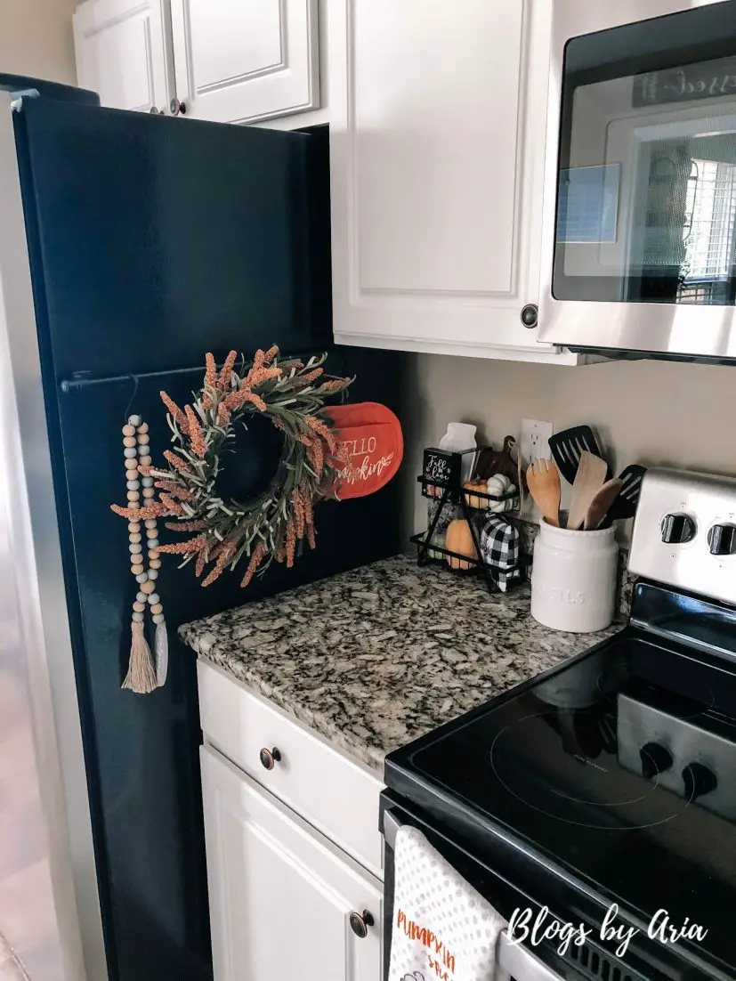 fall kitchen decorating