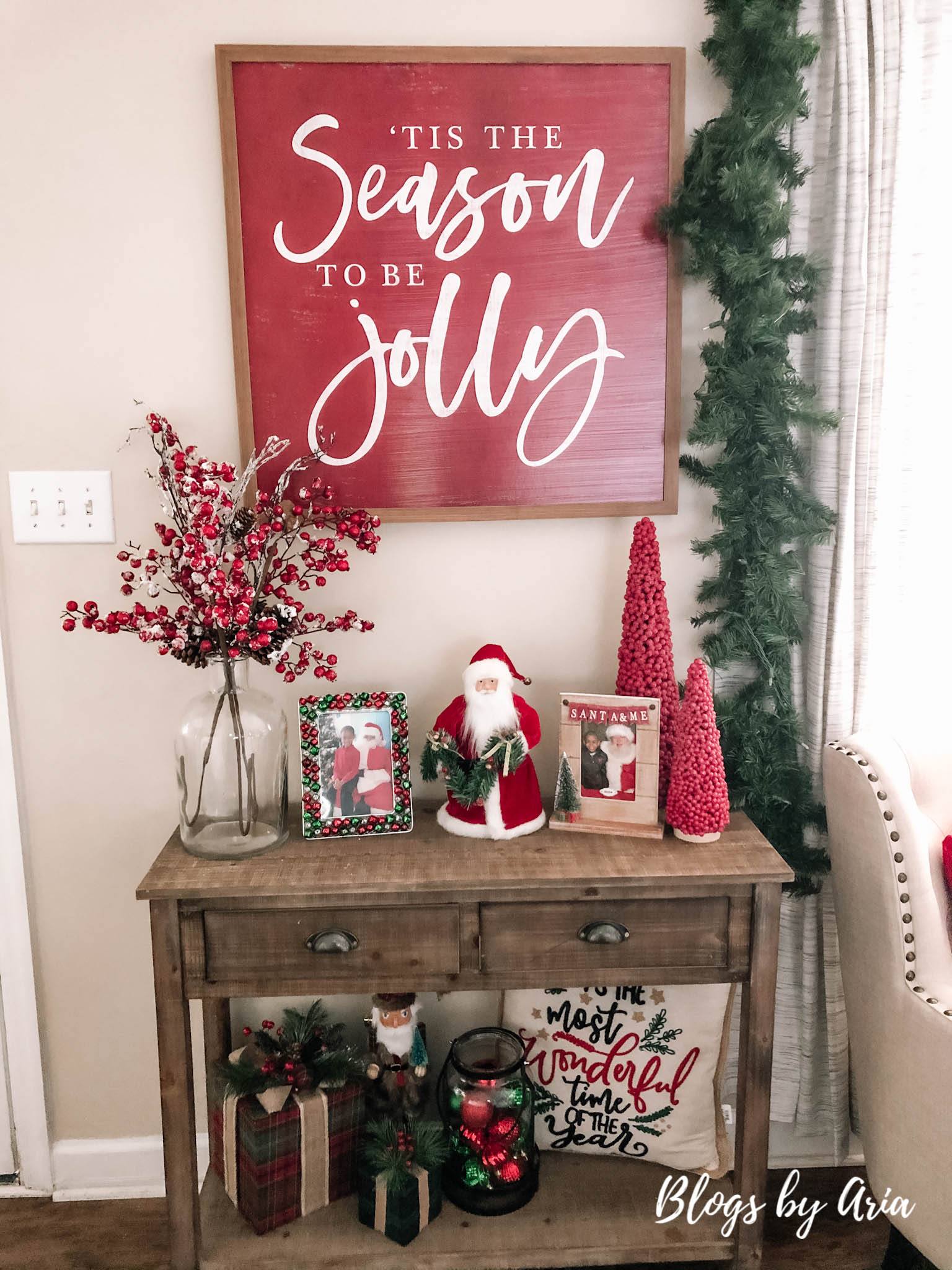 Christmas entryway table decorating ideas