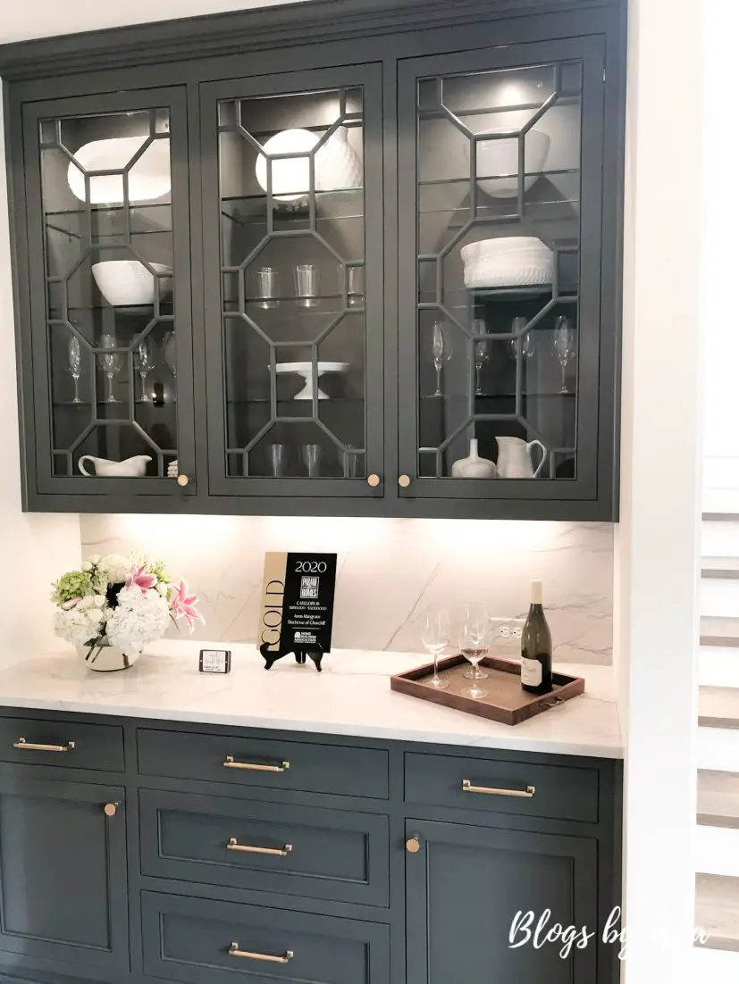 navy blue butler's pantry design