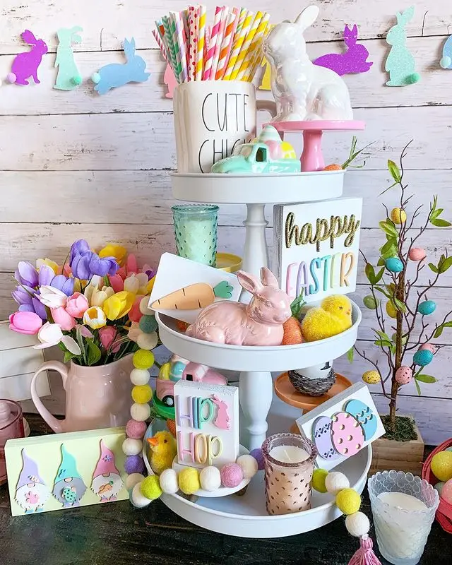 happy Easter tier tray