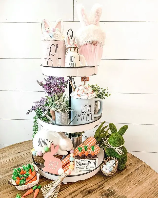 hop to it Easter tiered tray